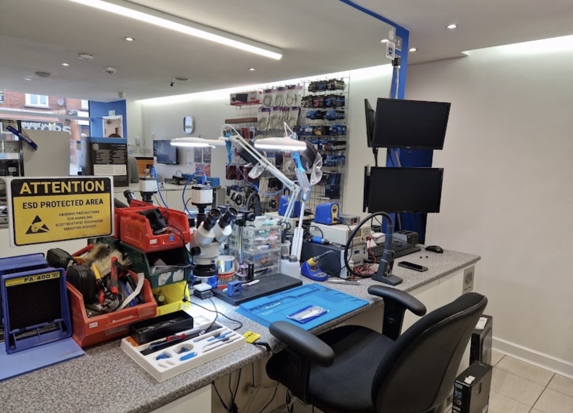 Laptop Repair Hut repair bench
